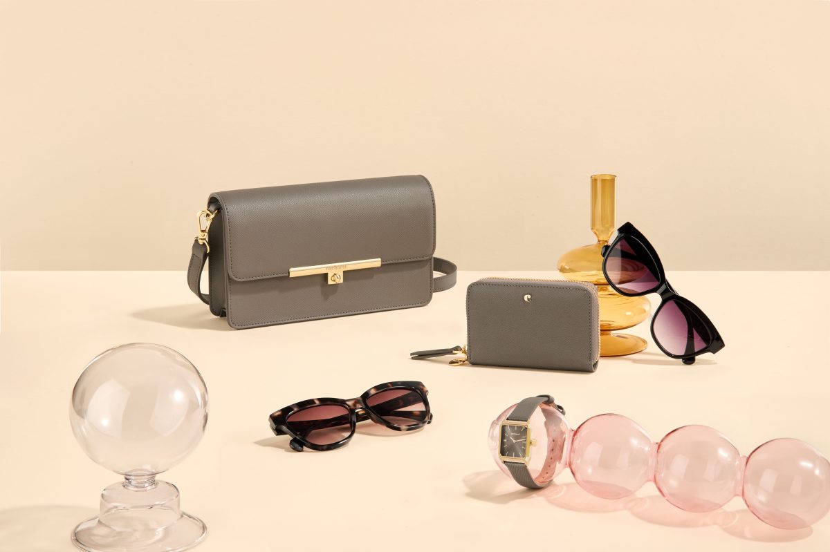 Shoulder bag, sunglasses and pastel glassware — Cacharel